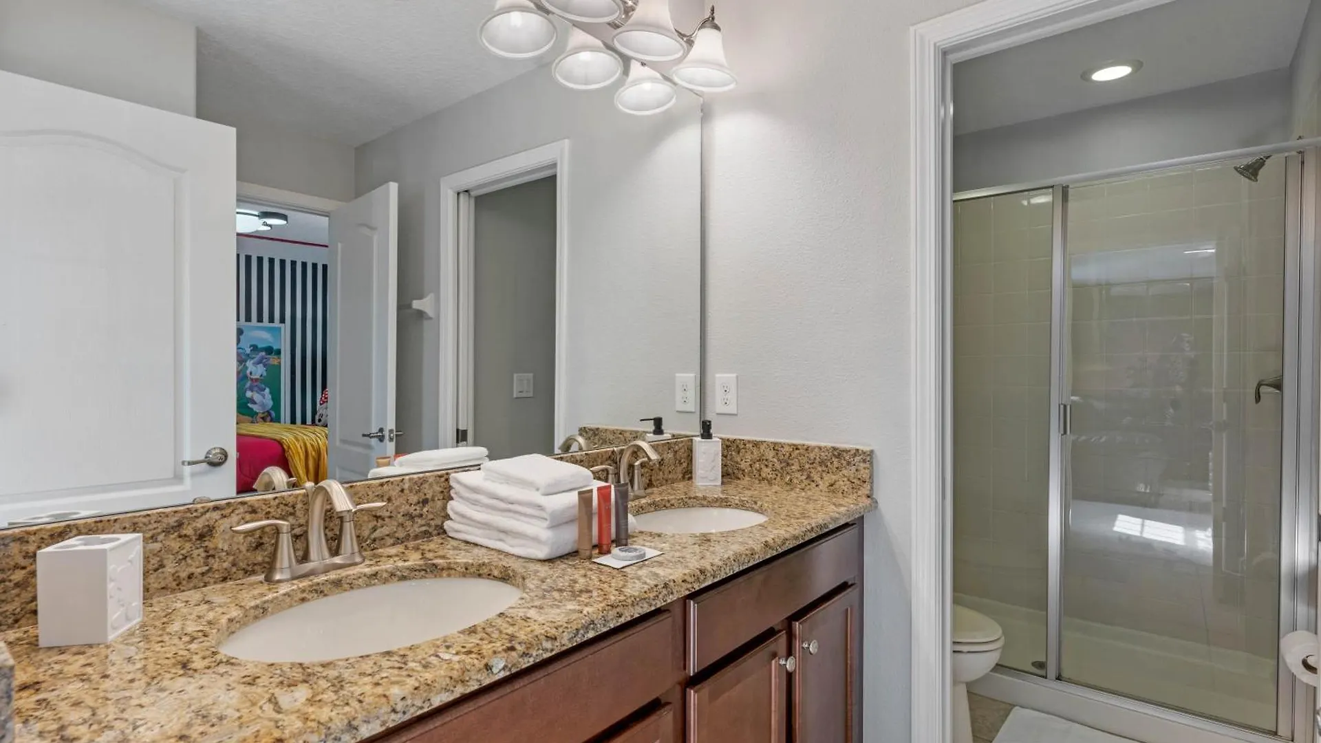 5 Bedrooms - 5 Bathrooms Champions Gate 9031 Sm Davenport 0*,