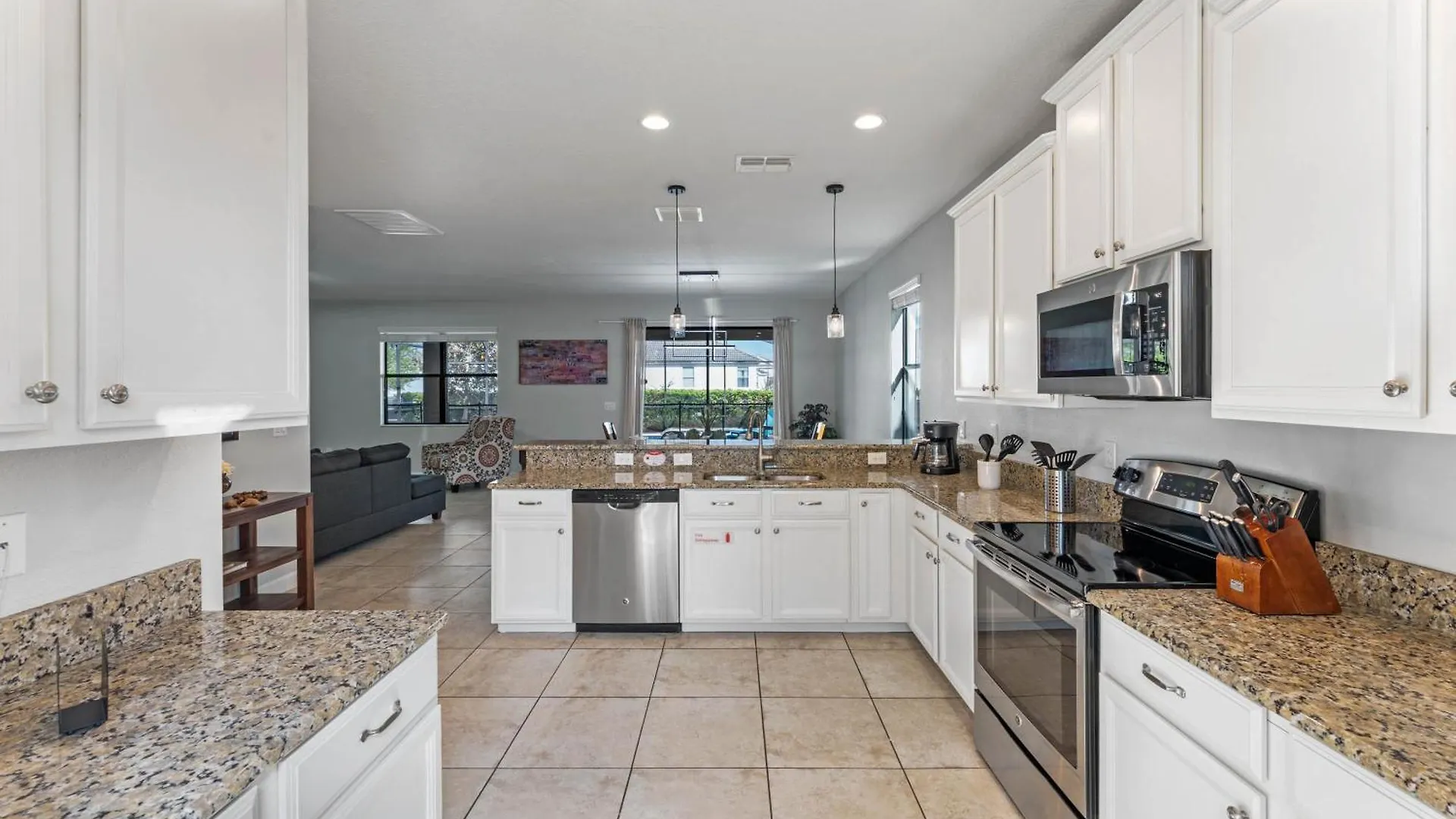 5 Bedrooms - 5 Bathrooms Champions Gate 9031 Sm Davenport United States