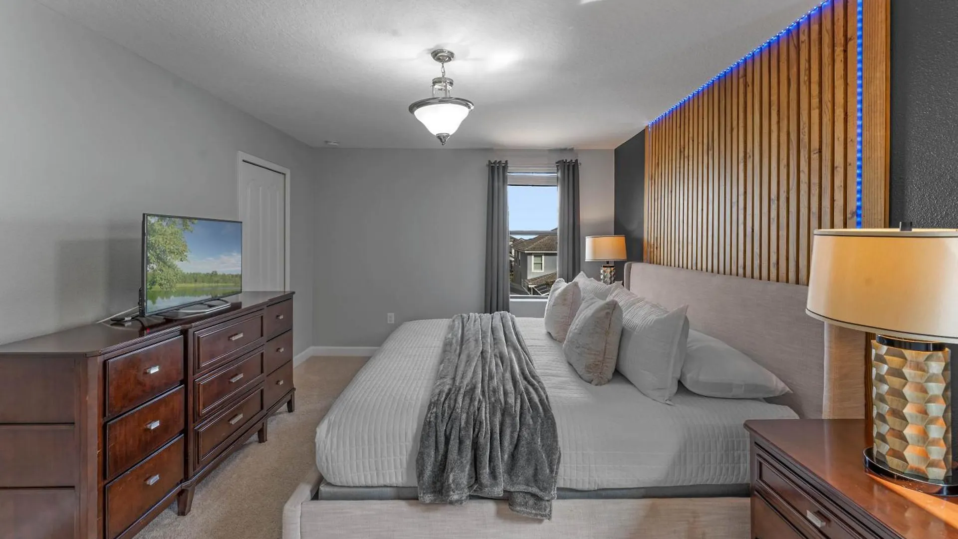 5 Bedrooms - 5 Bathrooms Champions Gate 9031 Sm Davenport 0*,  United States